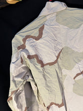 Load image into Gallery viewer, Gulf War US Army DCU Camouflaged Combat Field Coat/Jacket - Large/Long - The Militaria Shop