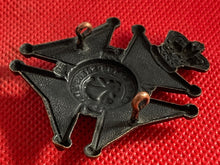 Charger l'image dans la galerie, Original Victorian Crown British Army The Kings Royal Rifle Corps Cap Badge - The Militaria Shop