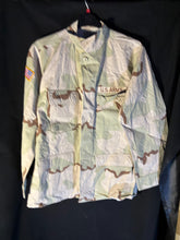 Load image into Gallery viewer, Gulf War US Army DCU Camouflaged Combat Field Coat/Jacket - Medium/Long - The Militaria Shop