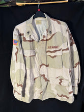 Load image into Gallery viewer, Gulf War US Army DCU Camouflaged Combat Field Coat/Jacket - Large/Regular - The Militaria Shop