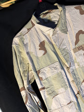 Charger l'image dans la galerie, Gulf War US Army DCU Camouflaged Combat Field Coat/Jacket - Large/Regular - The Militaria Shop