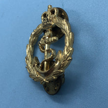 Charger l'image dans la galerie, Original British Army Cap Badge - RN Chief Petty Officer - The Militaria Shop