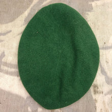 Lade das Bild in den Galerie-Viewer, Genuine British Army Beret - Adjutant General's Corps (AGC) - Size 54 - The Militaria Shop