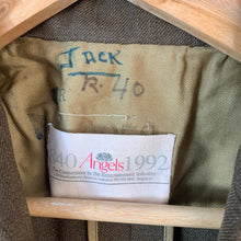 Lade das Bild in den Galerie-Viewer, Original WW2 US Army Class A Dress Jacket 1940 - Private Ryan Prop - 39 Regular - The Militaria Shop