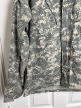 Charger l'image dans la galerie, Surplus US Army ACU Combat Uniform Jacket-Large X Long - The Militaria Shop