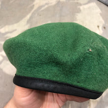Lade das Bild in den Galerie-Viewer, Genuine British Army Beret - Adjutant General's Corps (AGC) - Size 54 - The Militaria Shop