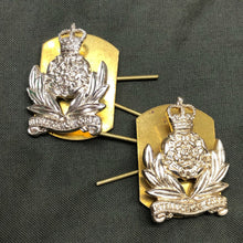 Load image into Gallery viewer, Genuine British Army Intelligence Corps Collar Badges Pair - The Militaria Shop