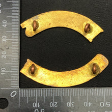 Load image into Gallery viewer, Original WW1/WW2 British Army Red Cross Carmarthen Brass Shoulder Title Set - The Militaria Shop