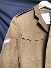 Lade das Bild in den Galerie-Viewer, Grade 1 Used British Army No.2 Dress Uniform Jacket - Size 170/104/88 - The Militaria Shop