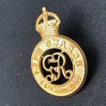Load image into Gallery viewer, Original British Army 1st & 2nd Life Guards Cap Badge - The Militaria Shop