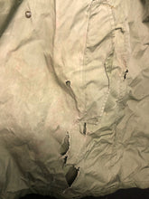 Lade das Bild in den Galerie-Viewer, Genuine US Army Greatcoat - Regular Small - 38" Chest - The Militaria Shop