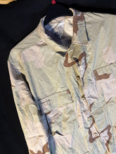 Load image into Gallery viewer, Gulf War US Army DCU Camouflaged Combat Field Coat/Jacket - Medium/Long - The Militaria Shop