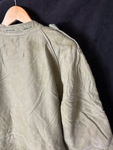 Lade das Bild in den Galerie-Viewer, Genuine British Army Issue 1950s Middle Parka Coat Size 4 - 44" Chest - RARE - The Militaria Shop