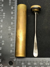 Charger l'image dans la galerie, Original WW1 British Army Brass Oil Bottle - SMLE Lee Enfield - EFD Marked - The Militaria Shop