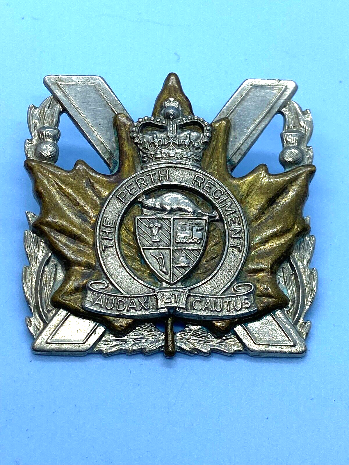 Original Canadian Army The Perth Regiment Cap Badge - The Militaria Shop