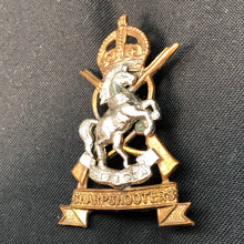Load image into Gallery viewer, Original WW1 British Army Regimental Cap Badge - London Yeomanry Sharpshooters - The Militaria Shop
