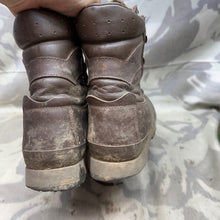 Load image into Gallery viewer, British Army Brown Leather Combat Boots - Altberg - Size UK 7M - The Militaria Shop