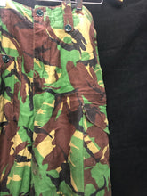 Charger l'image dans la galerie, Genuine British Army 68 Pattern DPM Trousers - Size 28" Waist - The Militaria Shop