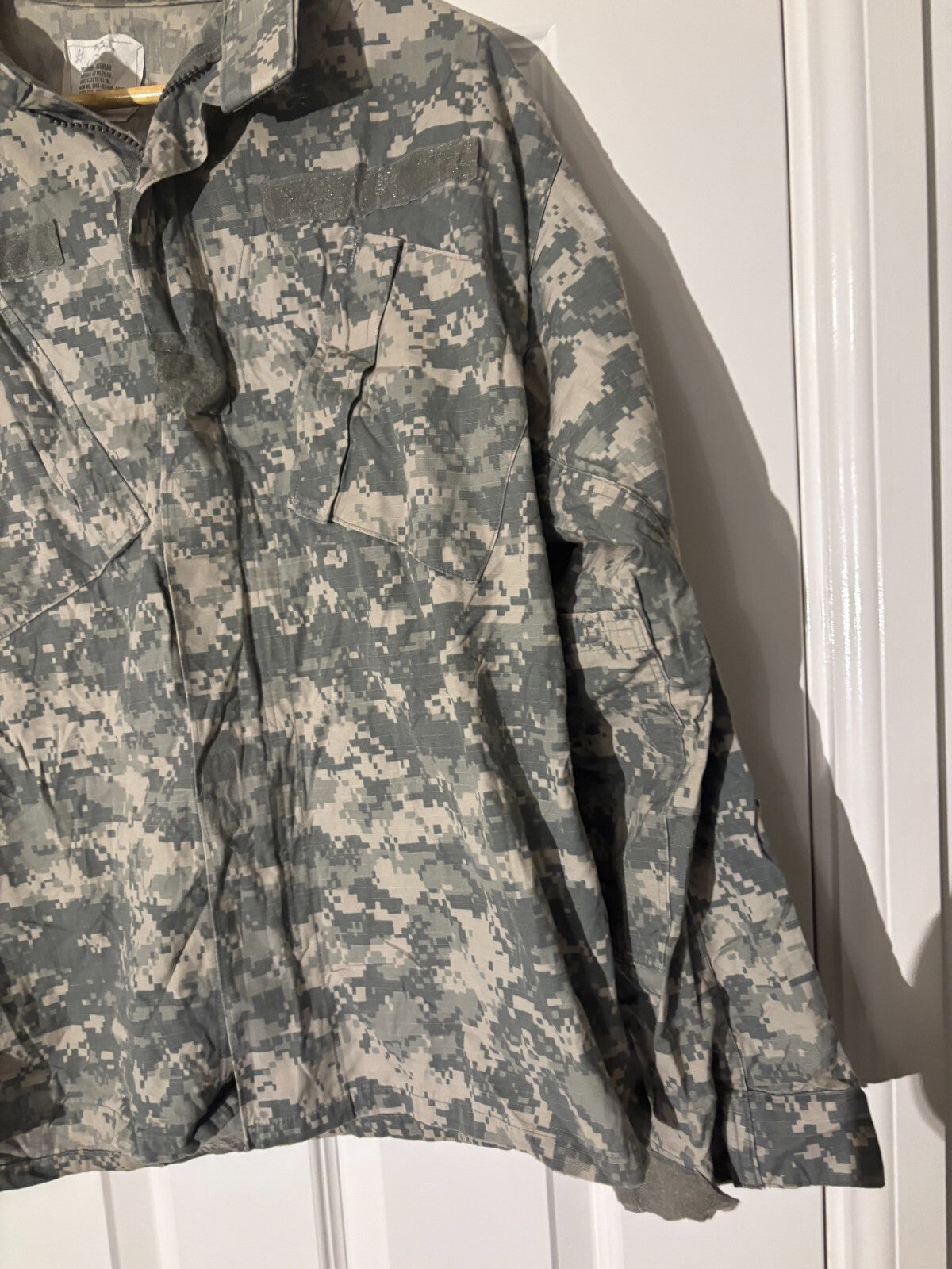 Surplus US Army ACU Combat Uniform Jacket -Size Medium-Regular - The Militaria Shop