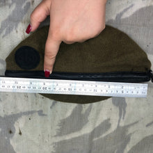 Lade das Bild in den Galerie-Viewer, Genuine British Army Beret - Guards Division - Size 55 - The Militaria Shop