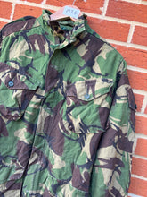 Load image into Gallery viewer, Surplus British Army DPM Smock Combat Size 40 Chest - The Militaria Shop