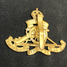 Load image into Gallery viewer, Original WW2 British Army Cap Badge - Royal Artillery - The Militaria Shop