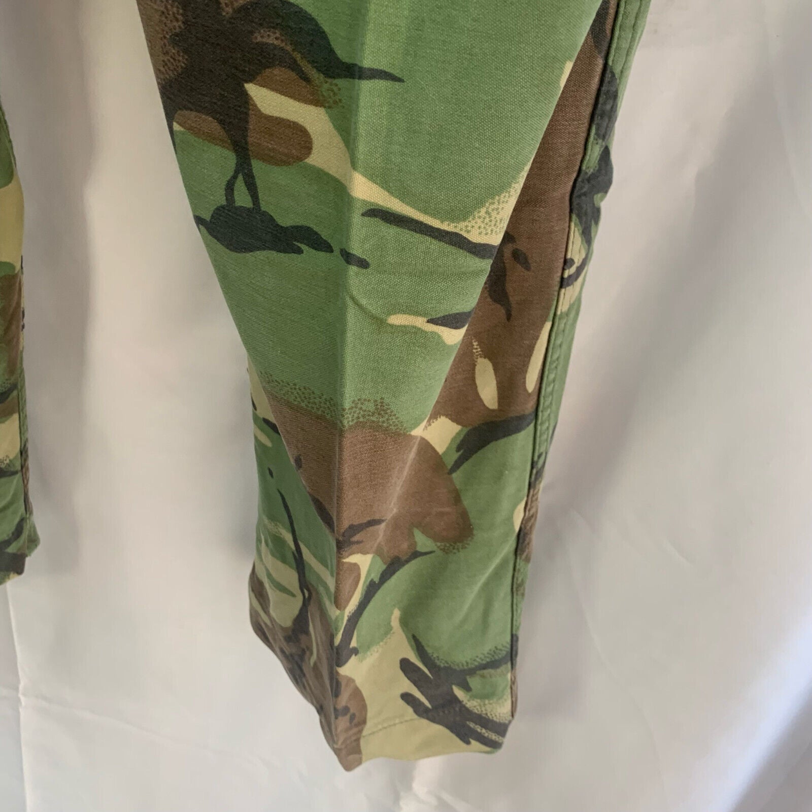 Genuine British Army 68 Pattern DPM Jungle Camouflaged Trousers - Size 30" Waist - The Militaria Shop