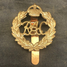 Load image into Gallery viewer, Original WW2 British Army Cap Badge - Royal Armoured Corps - The Militaria Shop