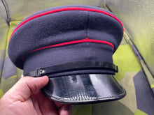 Lade das Bild in den Galerie-Viewer, Original British Army Royal Engineers Peaked Cap - Size 54cm - The Militaria Shop