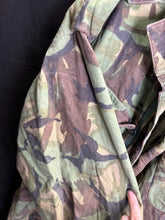 Load image into Gallery viewer, Surplus British Army 68 Pat Woodland DPM Smock Combat Jacket -Size 1 - The Militaria Shop
