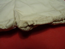 Charger l'image dans la galerie, Original WW2 British Army Gunners Winter White Gloves - Dated 1941 - The Militaria Shop