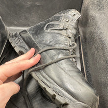 Charger l'image dans la galerie, German Army Black Leather Army Heavy Duty Combat Boots Meindl Size EU 43 UK 9 - The Militaria Shop