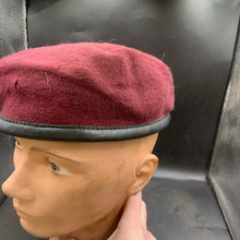 Lade das Bild in den Galerie-Viewer, Genuine British Army Airborne Forces Paratrooper Beret - Size 56 - The Militaria Shop