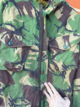 Load image into Gallery viewer, Surplus British Army DPM Smock Combat Size 40 Chest - The Militaria Shop
