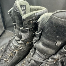 Load image into Gallery viewer, Austrian Army Black Leather Army Combat Boots - Size EU 43 - UK 9 - The Militaria Shop