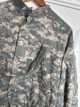 Load image into Gallery viewer, Surplus US Army ACU Combat Uniform Jacket-52 chest - The Militaria Shop