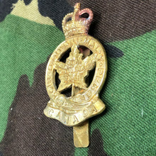 Load image into Gallery viewer, Original Canadian Army Royal Montreal Regiment Cap Badge - The Militaria Shop