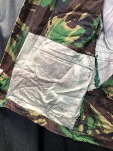 Load image into Gallery viewer, Vintage British Army Surplus Camouflaged Combat DPM Jacket - Size 170/96 - The Militaria Shop