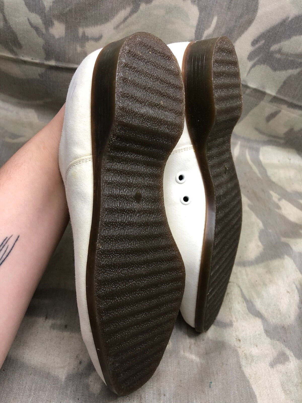 Genuine British Army Women's White Summer Shoes - WW2 Pattern - Size UK 6 M - The Militaria Shop