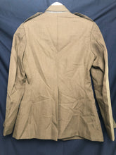 Lade das Bild in den Galerie-Viewer, Original British Army No.2 Dress Uniform Jacket - Grade 1 - Size 176/100/84 - The Militaria Shop