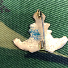 Lade das Bild in den Galerie-Viewer, Original WW2 British Army Regimental Sweetheart Brooch Badge - Royal Artillery - The Militaria Shop
