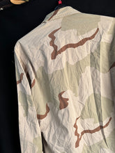 Charger l'image dans la galerie, Gulf War US Army DCU Camouflaged Combat Field Coat/Jacket - Large/Long - The Militaria Shop