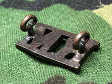 Lade das Bild in den Galerie-Viewer, Original WW2 British Royal Navy Brass Shoulder Title - RM Royal Marines - The Militaria Shop