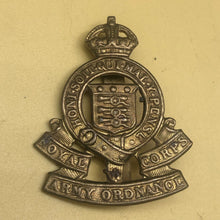 Lade das Bild in den Galerie-Viewer, Original WW2 British Army Royal Army Ordnance Corps RAOC Cap Badge - The Militaria Shop