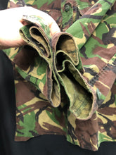 Charger l'image dans la galerie, Genuine British Army Camouflage DPM Jacket - Size 160/96 - The Militaria Shop