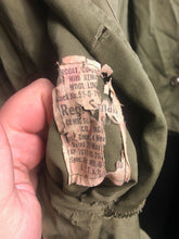 Lade das Bild in den Galerie-Viewer, Genuine US Army Greatcoat - Regular Small - 38" Chest - The Militaria Shop
