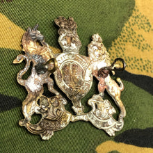 Load image into Gallery viewer, Original WW1 British Cap Badge - General Service Corps - The Militaria Shop