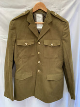 Charger l'image dans la galerie, Genuine British Army No.2 Dress Uniform Tunic Jacket - Size 182/104/88 - The Militaria Shop
