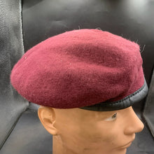 Lade das Bild in den Galerie-Viewer, Genuine British Army Airborne Forces Paratrooper Beret - Size 56 - The Militaria Shop
