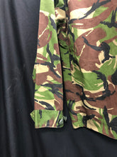 Charger l'image dans la galerie, Genuine British Army DPM Camouflage Jacket - Size 170/96 - The Militaria Shop